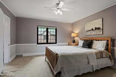 Bedroom - 542 Lakepointe, Grosse Pointe Park, MI 48236 photo 3 of 7