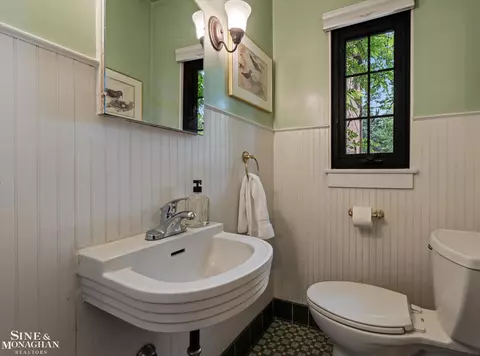 Bath - 542 Lakepointe, Grosse Pointe Park, MI 48236 photo 3 of 3