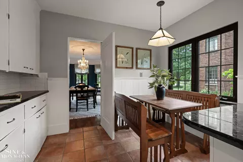 Dining - 542 Lakepointe, Grosse Pointe Park, MI 48236 photo 1 of 5