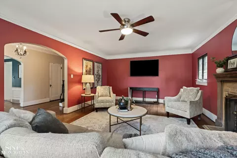 Living - 542 Lakepointe, Grosse Pointe Park, MI 48236 photo 3 of 3