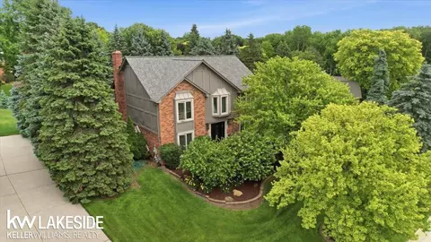 7277 Wellington, Washington, MI 48094