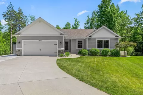 2616 Deerwood, Midland, MI 48642