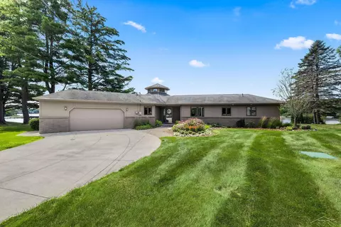 4991 N Pointe, Sanford, MI 48657