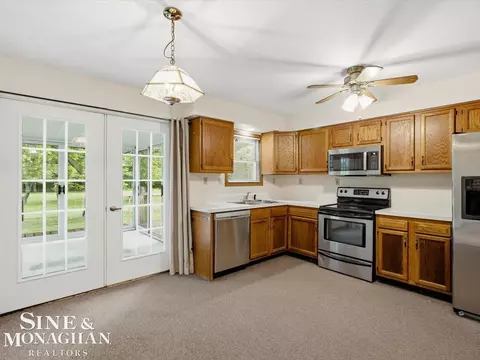 Kitchen - 9211 Folkert, Algonac, MI 48001 photo 3 of 6