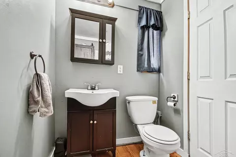 Bath - 4480 S Sasse, Hemlock, MI 48626 photo 2 of 3