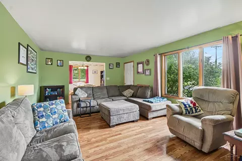 Living - 4480 S Sasse, Hemlock, MI 48626 photo 1 of 1