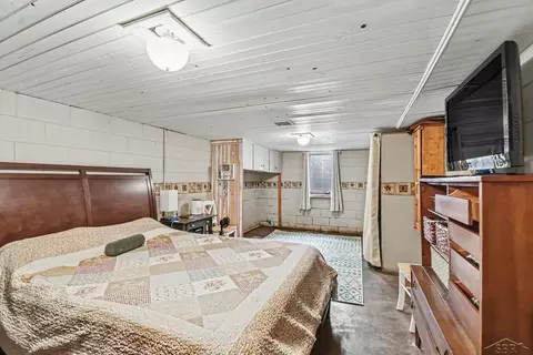 Bedroom - 4480 S Sasse, Hemlock, MI 48626 photo 3 of 3