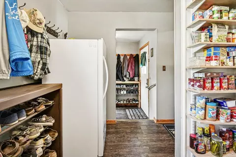 Entry Way - 4480 S Sasse, Hemlock, MI 48626 photo 1 of 2