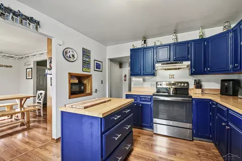 Kitchen - 4480 S Sasse, Hemlock, MI 48626 photo 1 of 2
