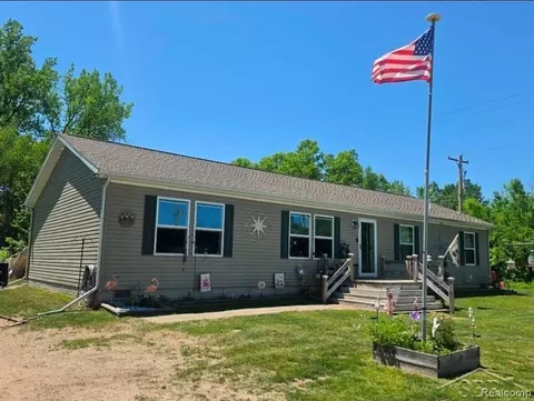 20 E Mier, Sanford, MI 48657