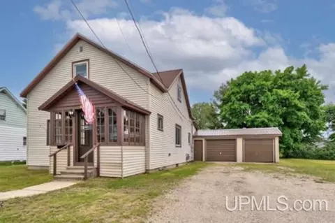 137 N Second, Manistique, MI 49854