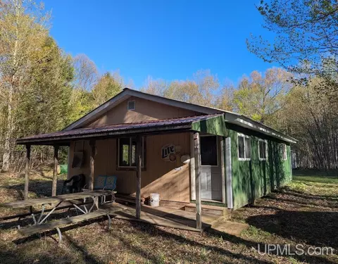 tbd Algomah, Mass City, MI 49948
