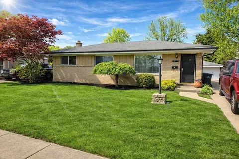 20525 Shores, Saint Clair Shores, MI 48080