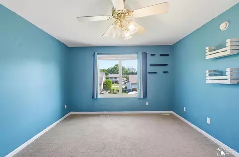 Bedroom - 1092 Cumberland, Temperance, MI 48182 photo 5 of 10