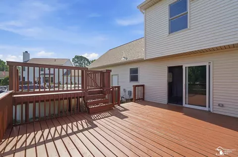 Exterior - 1092 Cumberland, Temperance, MI 48182 photo 9 of 10
