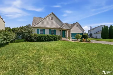 Exterior - 1092 Cumberland, Temperance, MI 48182 photo 2 of 10