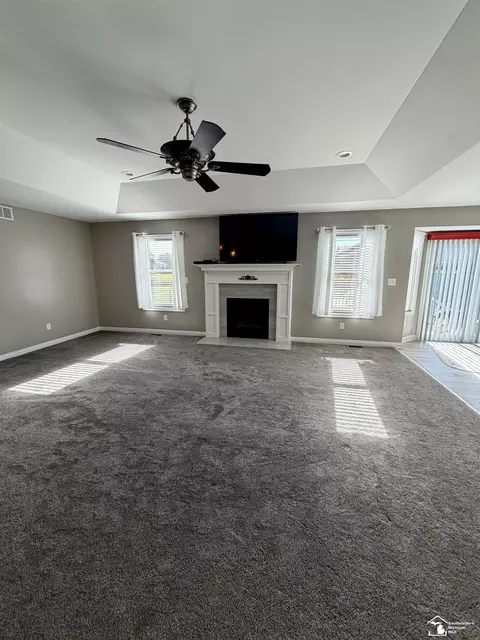 Living - 5019 Skylark, Monroe, MI 48161 photo 3 of 4