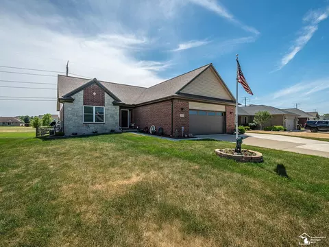 5019 Skylark, Monroe, MI 48161