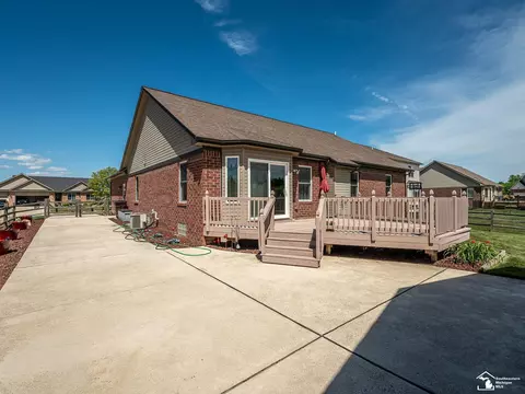 Exterior - 5019 Skylark, Monroe, MI 48161 photo 6 of 8