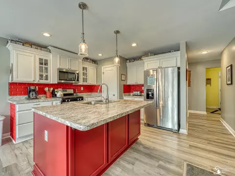 Kitchen - 5019 Skylark, Monroe, MI 48161 photo 2 of 3