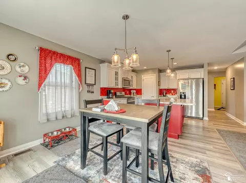 Dining - 5019 Skylark, Monroe, MI 48161 photo 2 of 2
