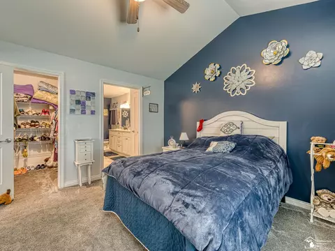 Bedroom - 5019 Skylark, Monroe, MI 48161 photo 5 of 7