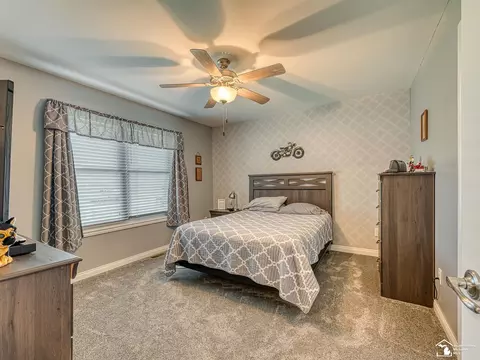 Bedroom - 5019 Skylark, Monroe, MI 48161 photo 1 of 5