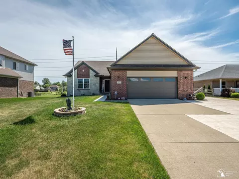Exterior - 5019 Skylark, Monroe, MI 48161 photo 4 of 8