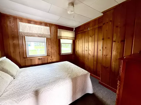 Bedroom - 2925 Lakeshore, Gladwin, MI 48624 photo 1 of 8