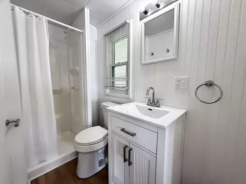 Bath - 2925 Lakeshore, Gladwin, MI 48624 photo 1 of 4