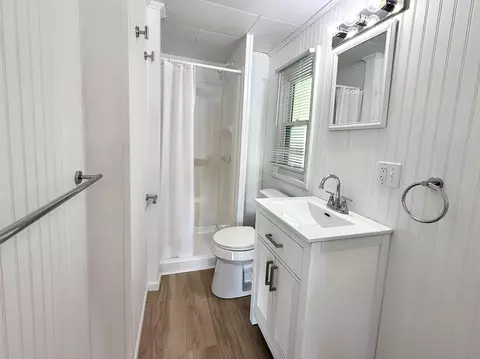 Bath - 2925 Lakeshore, Gladwin, MI 48624 photo 2 of 4