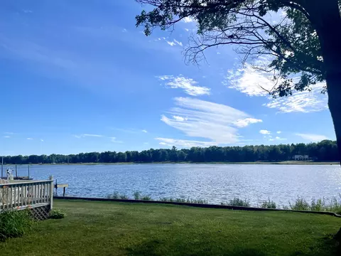 View/Area - 2925 Lakeshore, Gladwin, MI 48624 photo 5 of 15