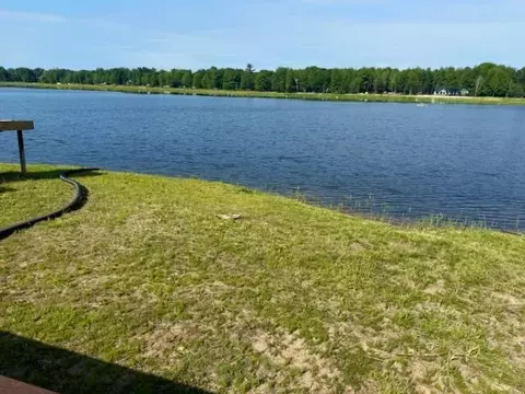 View/Area - 2925 Lakeshore, Gladwin, MI 48624 photo 9 of 15