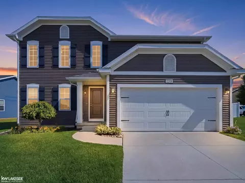 3208 Hill Holw, Howell, MI 48855