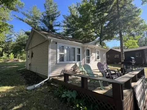 2820 Ridge, Harrison, MI 48625