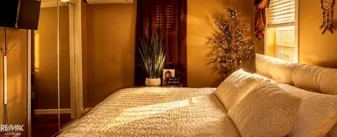 Bedroom - 4338 Hamilton, Gladwin, MI 48624 photo 1 of 2