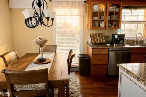 Dining - 4338 Hamilton, Gladwin, MI 48624 photo 1 of 2