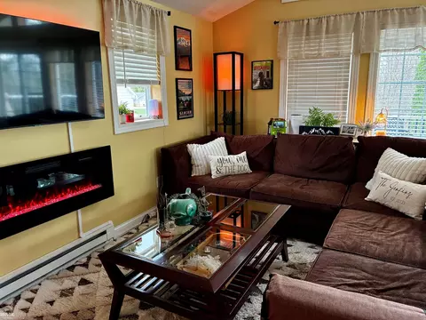 Living - 4338 Hamilton, Gladwin, MI 48624 photo 1 of 2