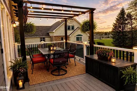 Exterior - 4338 Hamilton, Gladwin, MI 48624 photo 5 of 11