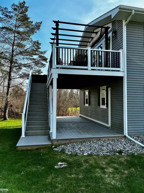 Exterior - 4338 Hamilton, Gladwin, MI 48624 photo 9 of 11