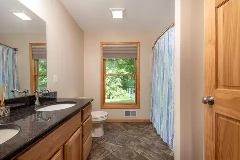 Bath - 1365 E Shaffer, Hope, MI 48628 photo 6 of 10