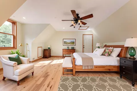 Bedroom - 1365 E Shaffer, Hope, MI 48628 photo 6 of 10