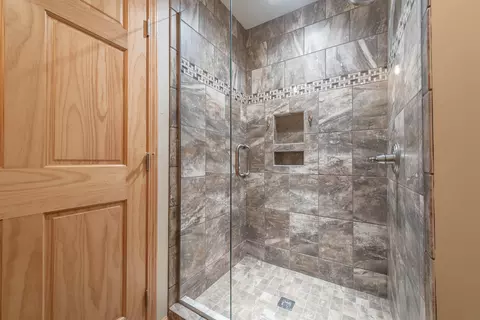 Bath - 1365 E Shaffer, Hope, MI 48628 photo 9 of 10