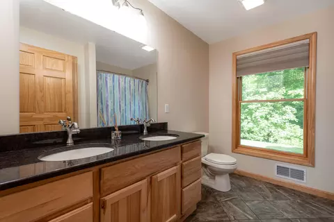 Bath - 1365 E Shaffer, Hope, MI 48628 photo 5 of 10