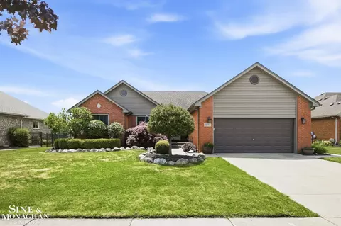 21712 Sabrina, Macomb, MI 48044