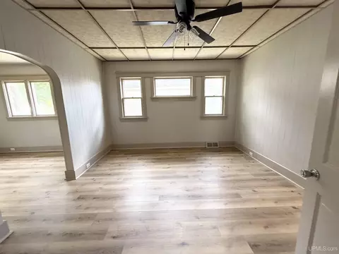 Living - 219 N 20th, Escanaba, MI 49829 photo 1 of 5