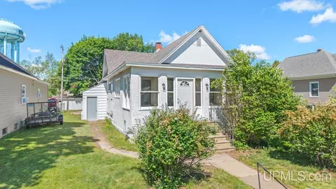 219 N 20th, Escanaba, MI 49829