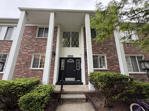39435 Van Dyke # 301, Sterling Heights, MI 48313