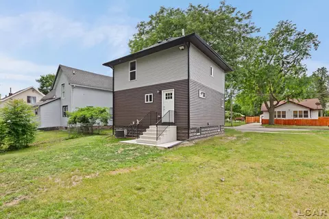 Exterior - 138 E Robinson, Jackson, MI 49203 photo 11 of 11