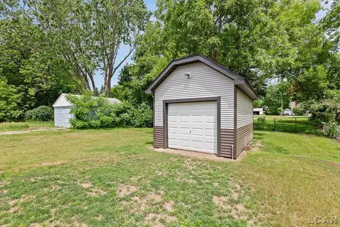 Exterior - 138 E Robinson, Jackson, MI 49203 photo 4 of 11